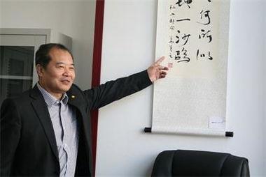 姜洪个人资料,才华横溢的青年才俊，多领域成就斐然的杰出代表