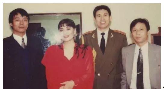 歌唱家殷秀梅图片,歌声飘扬，艺术人生璀璨瞬间