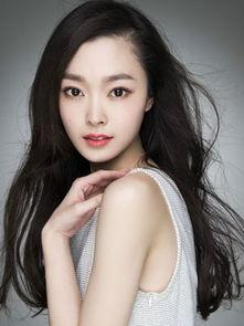 赖泓国个人资料,才华横溢的青年才俊，引领时代潮流的先锋人物