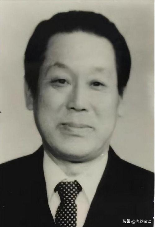 相声演员侯宝林简历,相声大师的传奇人生